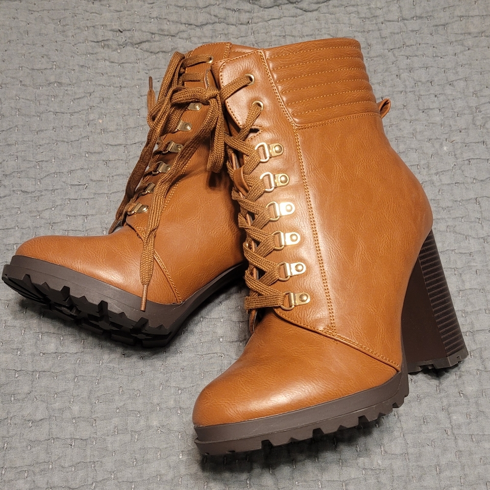 BROWN HIGH HEEL BOOTIES